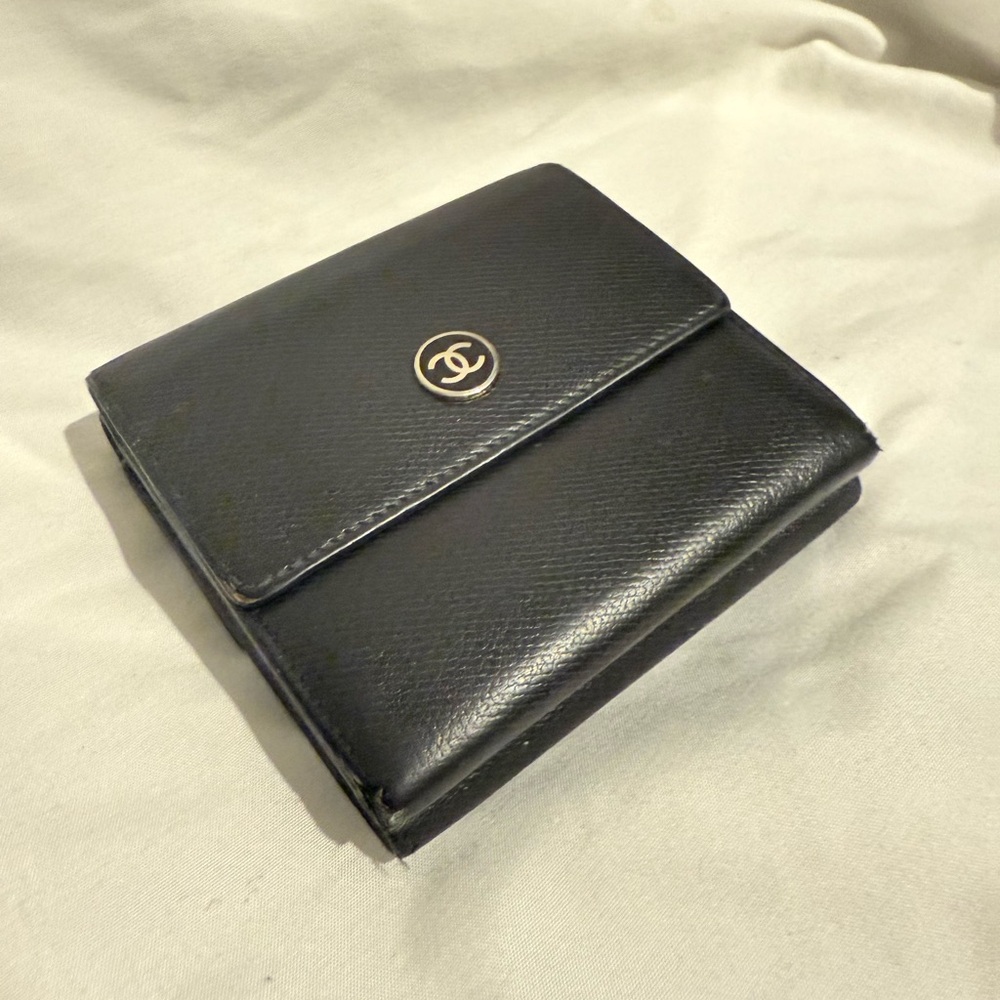 CHANEL Classic Black Leather Tri-Fold Wallet
